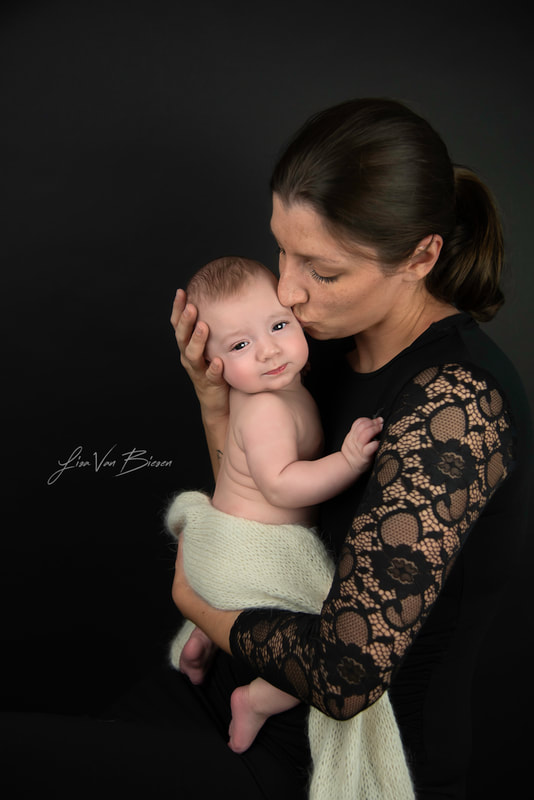 Motherhood Photography by Lisa Van Biesen Belgische fotograaf - mama en zoon 